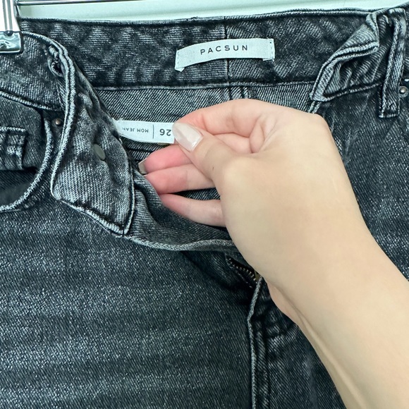 Pac Sun Mom Jeans - Picture 3 of 4